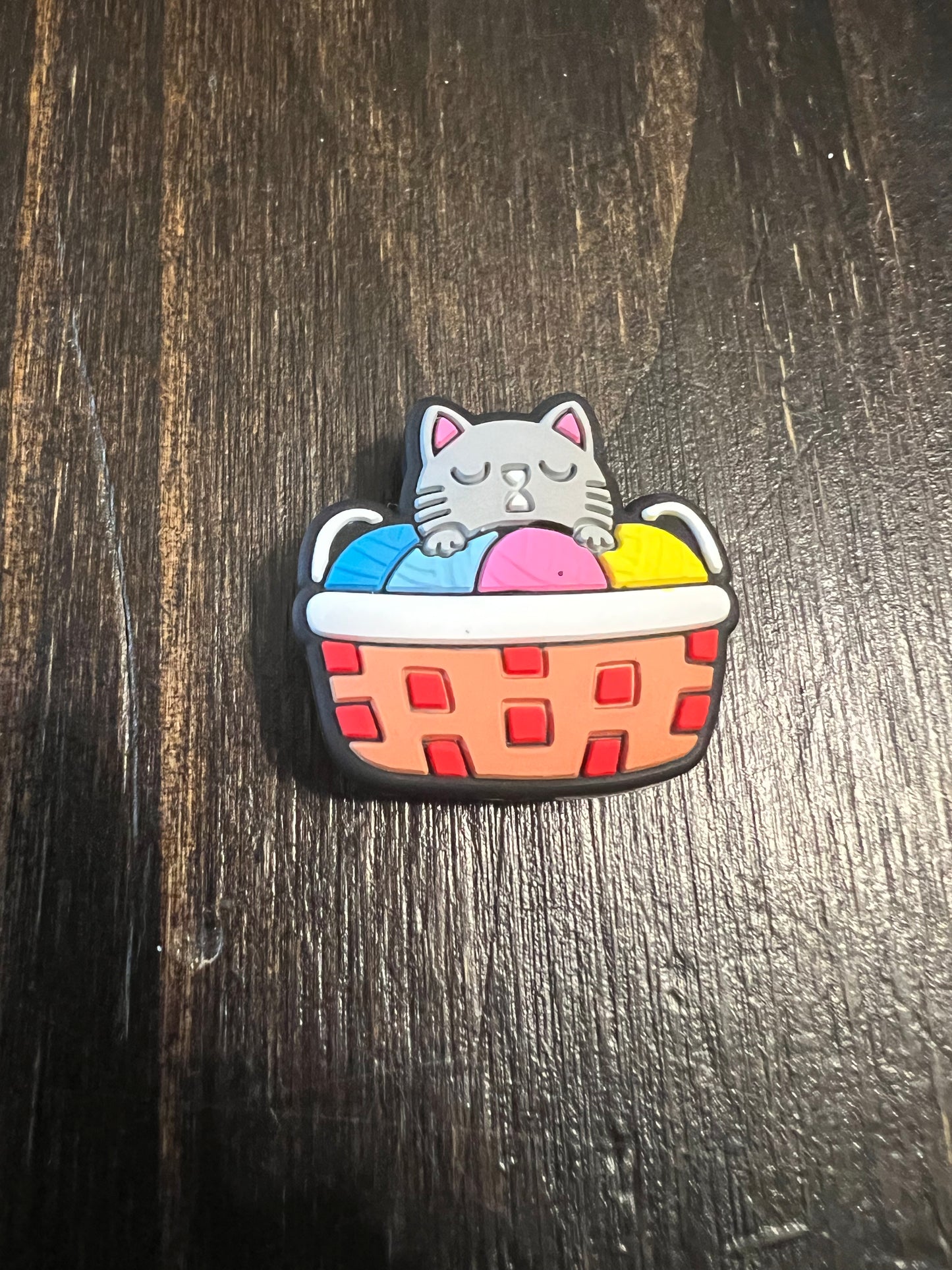 SILICONE FOCAL- Cat in a Yarn Basket
