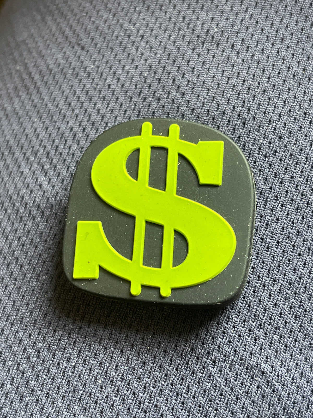 SILICONE FOCAL- Casino gambling money $