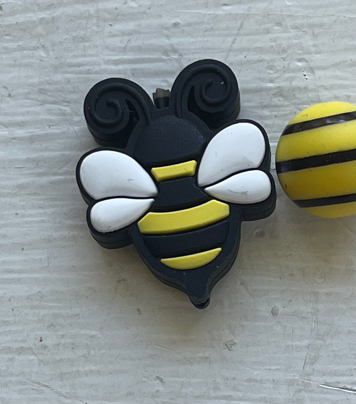 SILICONE FOCAL- Bee (4 Options-15mm Bead sold separately)