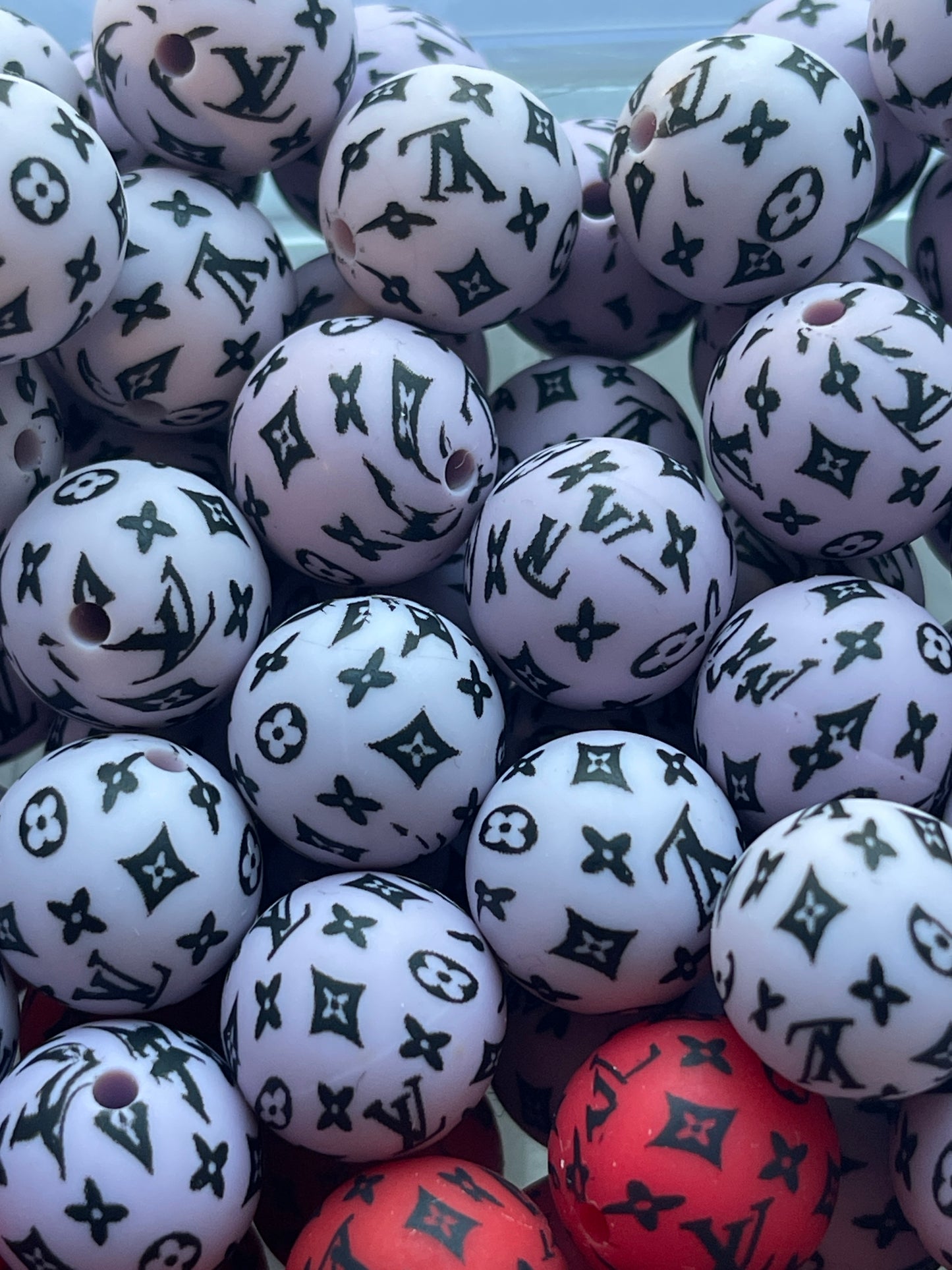 15mm SILICONE BEADS L'S (14 OPTIONS)