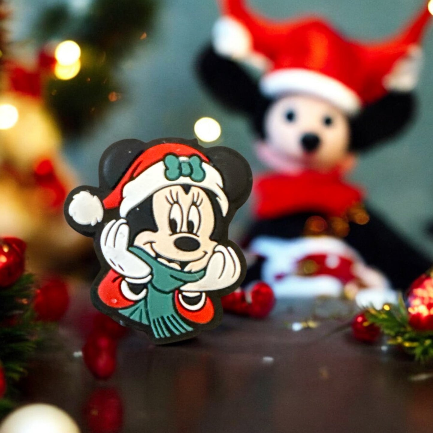 HOLIDAY FOCAL-CHRISTMAS- MICKEY AND MINNIE (6 Options)