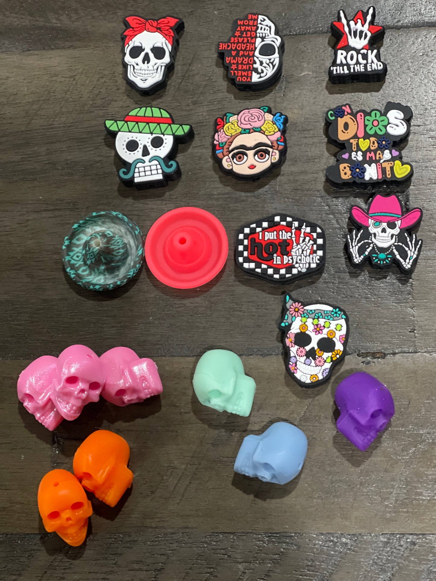 SILICONE FOCAL - Skull Mask/Bones Mexico/Spanish Theme
