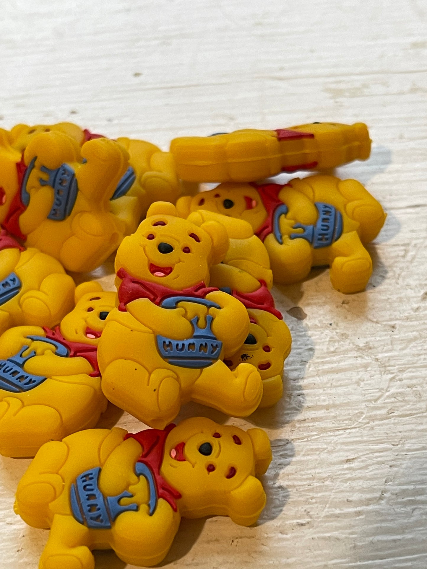SILICONE FOCAL- Winnie Poo (5 Options)