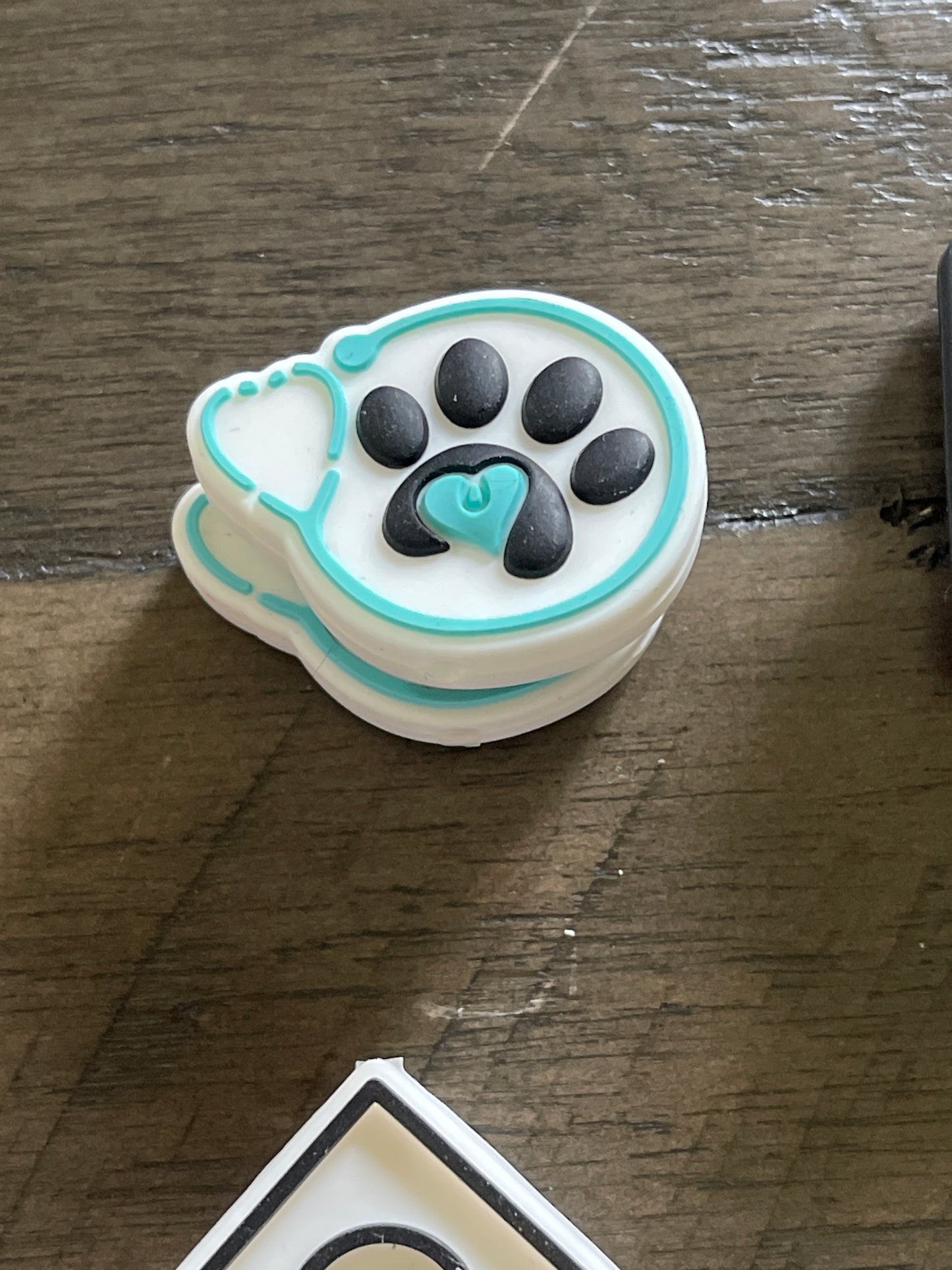 SILICONE FOCAL- Dog Theme (68 Options & Discount Scoops)