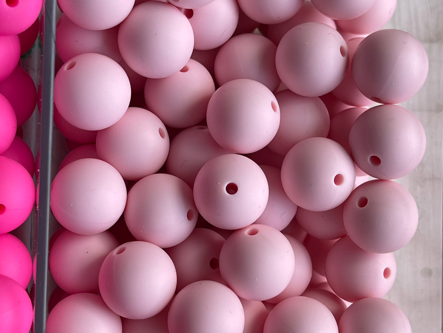 15mm SILICONE BEADS-SOLID (PINKS) 8 Options