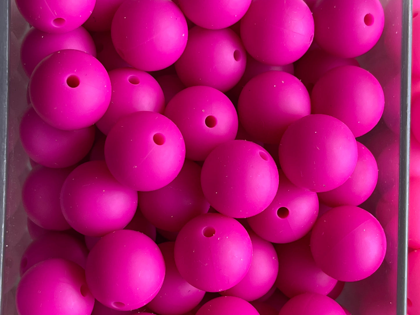 15mm SILICONE BEADS-SOLID (PINKS) 8 Options