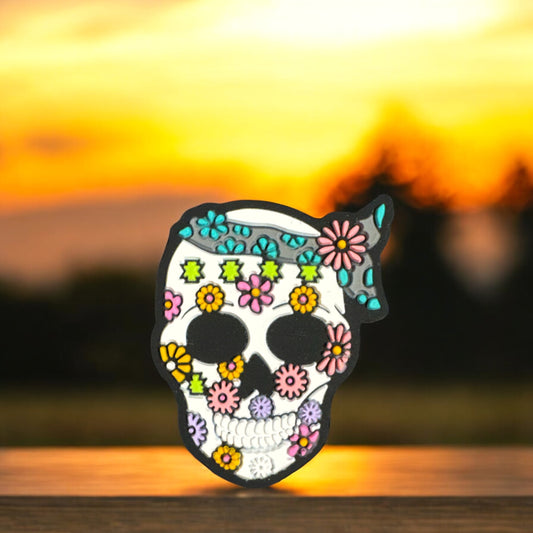SILICONE FOCAL-SKULL w/ Bandanna Flowers