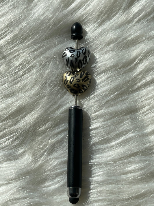 20mm ACRYLIC BEAD Leopard Hearts (2 Options)