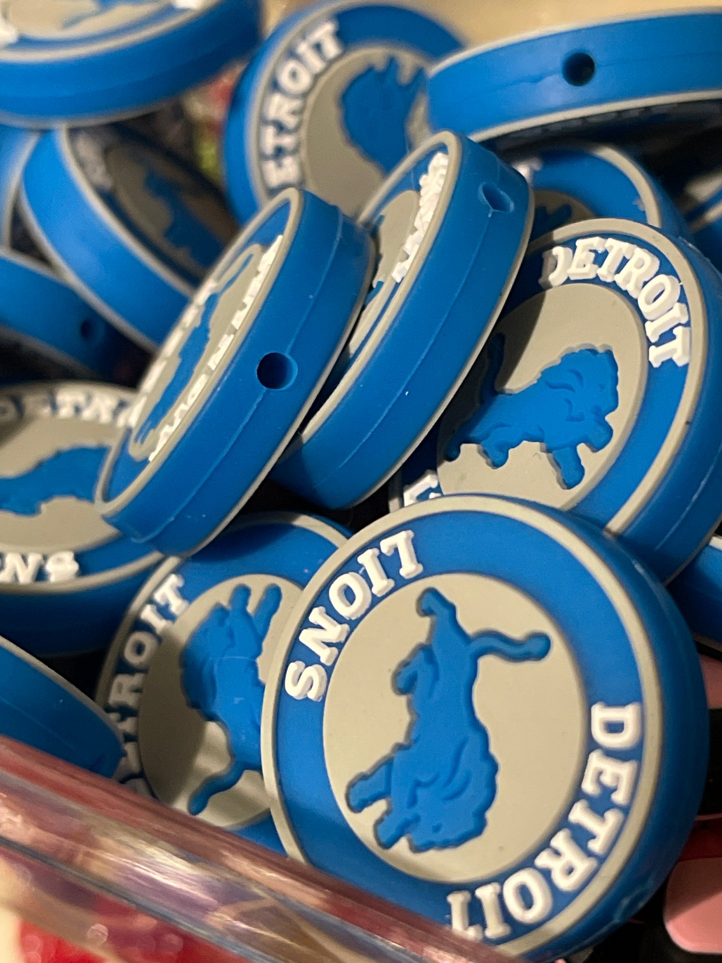 SILICONE FOCAL- Sports-Lions/Pistons